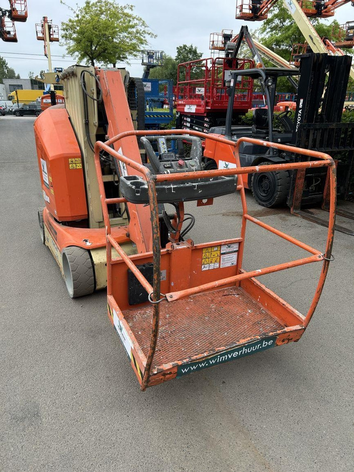 JLG Toucan 12E (1933) - Plataforma de mastro vertical: foto 5 JLG Toucan 12E (1933) - Plataforma de mastro vertical: foto 5