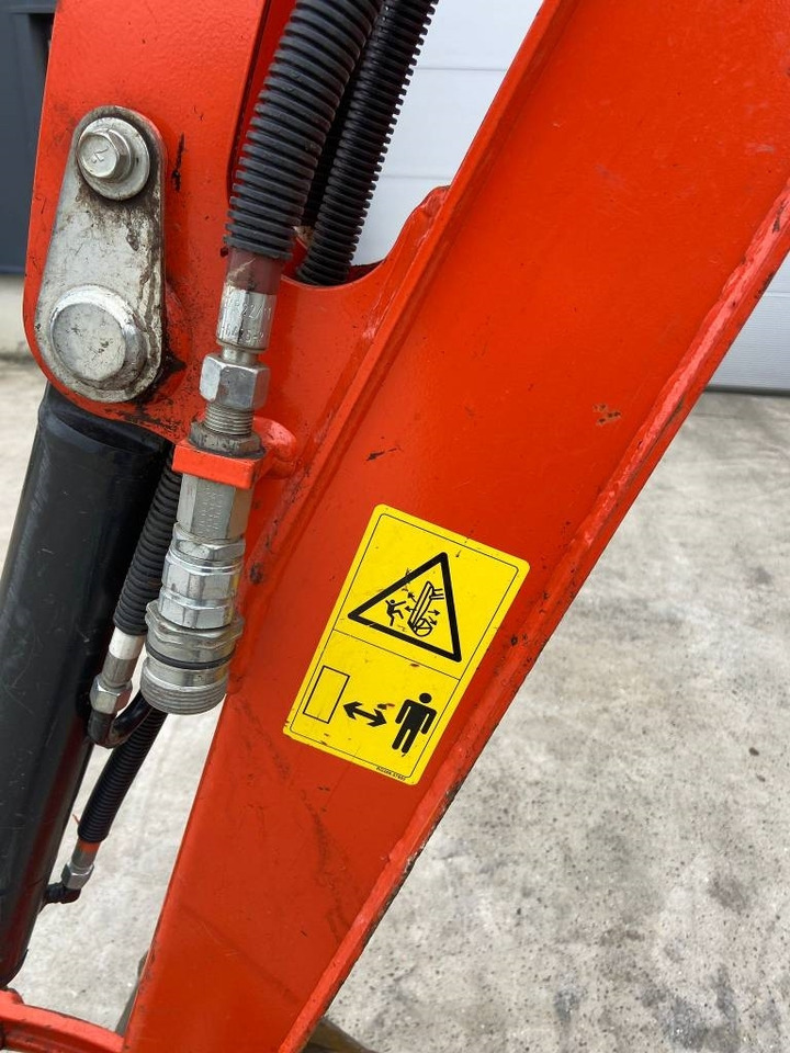Kubota KX 019-4 - Mini escavadeira: foto 5 Kubota KX 019-4 - Mini escavadeira: foto 5