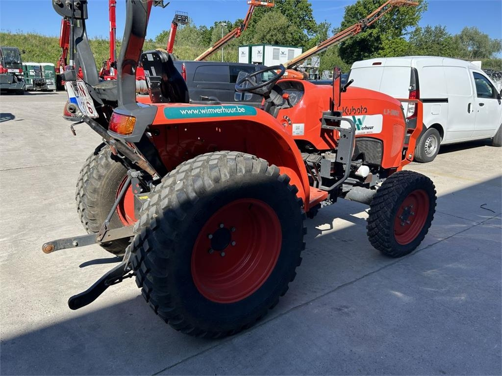 Kubota L1-382 (5283)  - Trator municipal: foto 5 Kubota L1-382 (5283)  - Trator municipal: foto 5