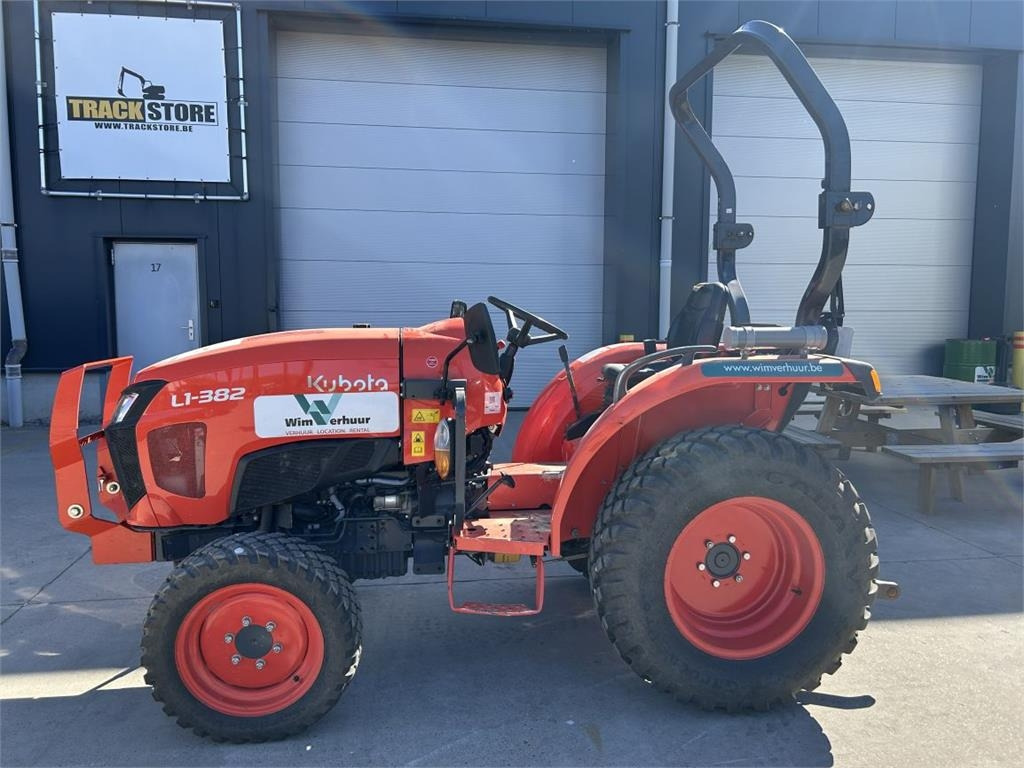 Kubota L1-382 (5283) - Trator municipal: foto 1 Kubota L1-382 (5283) - Trator municipal: foto 1