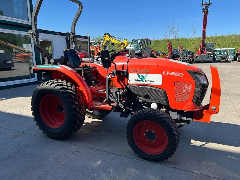 Kubota L1-382 HST - Trator municipal: foto 5 Kubota L1-382 HST - Trator municipal: foto 5