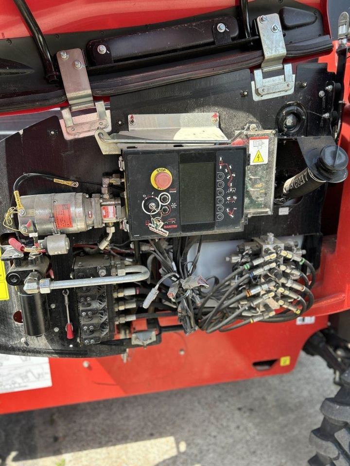 Plataforma articulada Manitou 200 ATJ RC ST5 (5612): foto 16