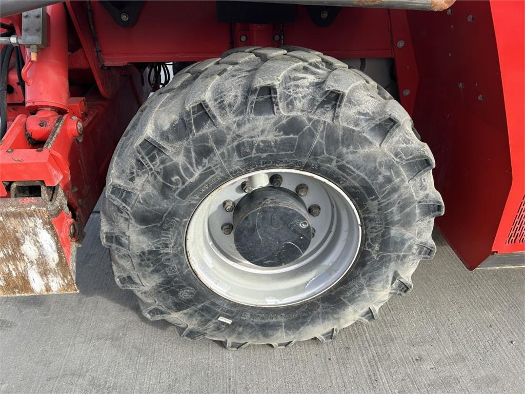 Manitou MRT2540+ Privilege ST4 (1636) - Empilhador telescópico: foto 5 Manitou MRT2540+ Privilege ST4 (1636) - Empilhador telescópico: foto 5