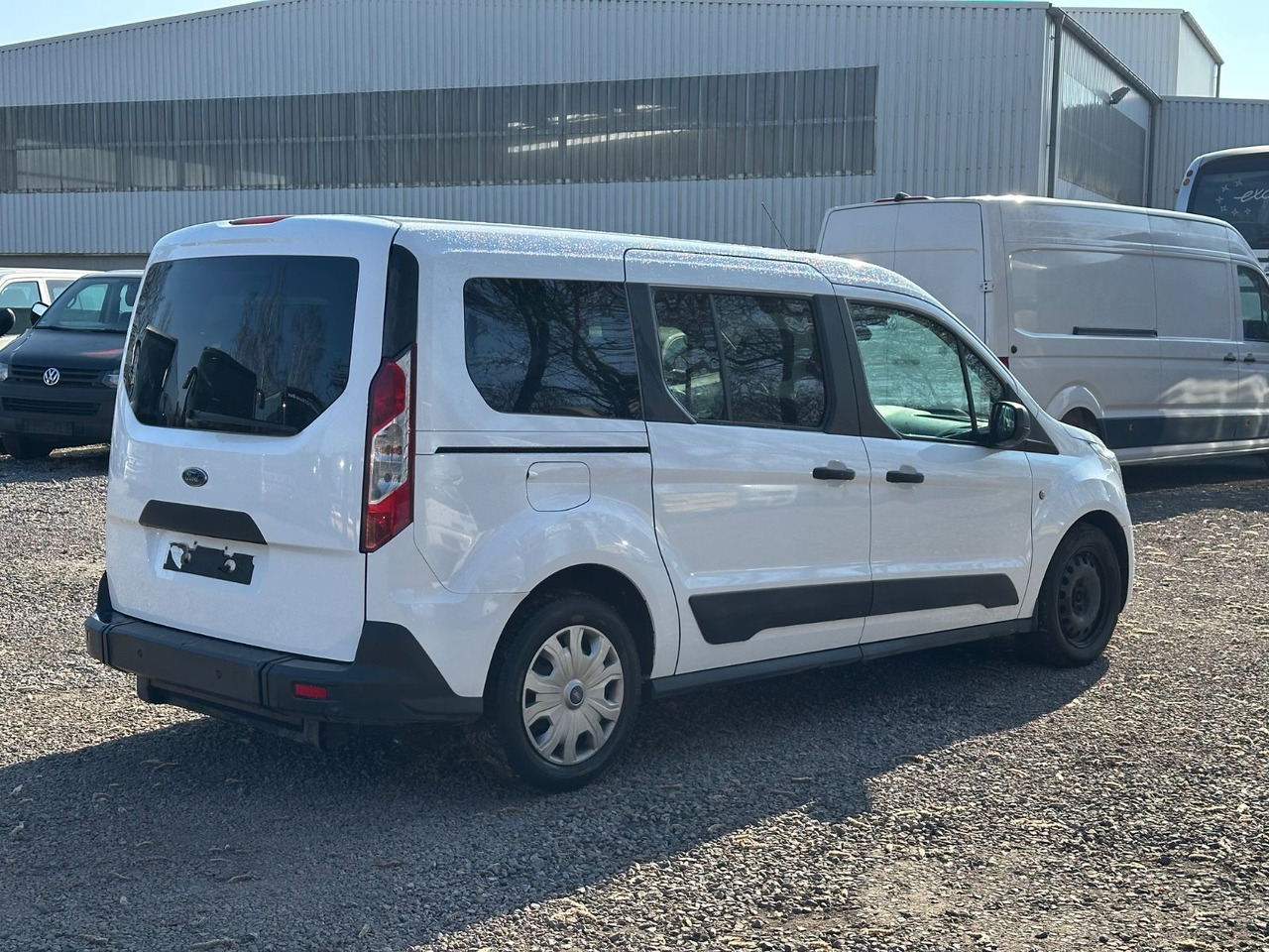 Ford Grand Tourneo 1.5 EcoBlue 74kW Auto Trend - Furgão de passageiros: foto 2 Ford Grand Tourneo 1.5 EcoBlue 74kW Auto Trend - Furgão de passageiros: foto 2