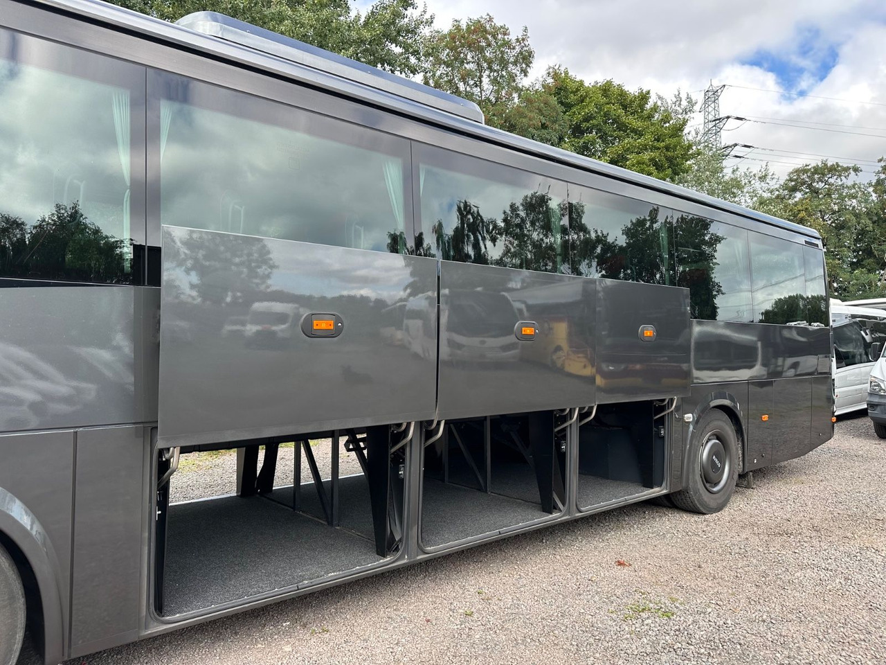 Iveco EVADYS H (55 Sitze*Schalt*176 tKm) - Minibus, Furgão de passageiros: foto 4 Iveco EVADYS H (55 Sitze*Schalt*176 tKm) - Minibus, Furgão de passageiros: foto 4