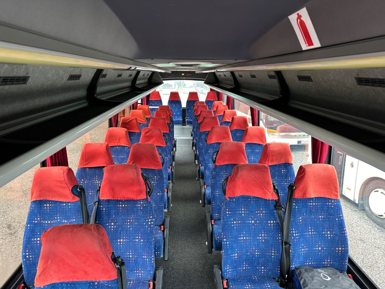 Iveco Kapena Tema 100 (32*Sitze*DE*TOP*Schalt) O510 Iveco Kapena Tema 100 , O 510, 818, Rapido - Minibus, Furgão de passageiros: foto 5 Iveco Kapena Tema 100 (32*Sitze*DE*TOP*Schalt) O510 Iveco Kapena Tema 100 , O 510, 818, Rapido - Minibus, Furgão de passageiros: foto 5