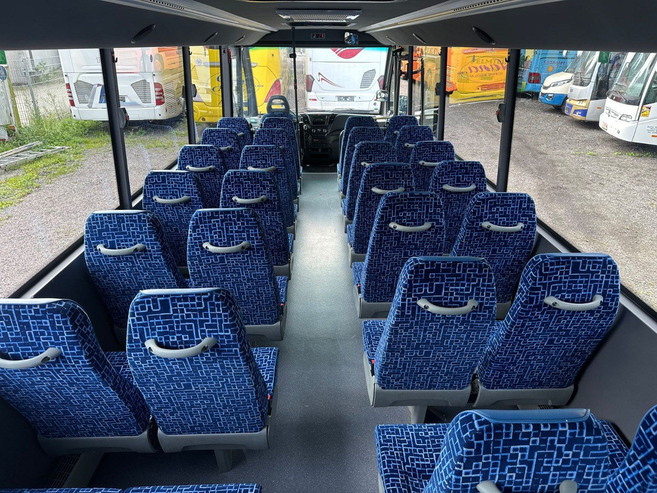Minibus, Furgão de passageiros Iveco Rapido 70C18 (wenig Km*7.2t*33 Sitze) Rosero: foto 12