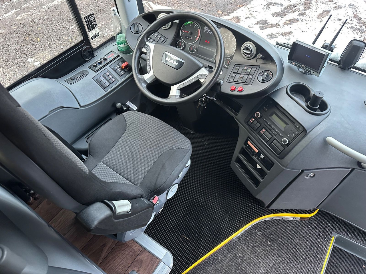 MAN R13 Lions Regio L (65Sitze*251 tKm) - Ônibus suburbano: foto 4 MAN R13 Lions Regio L (65Sitze*251 tKm) - Ônibus suburbano: foto 4