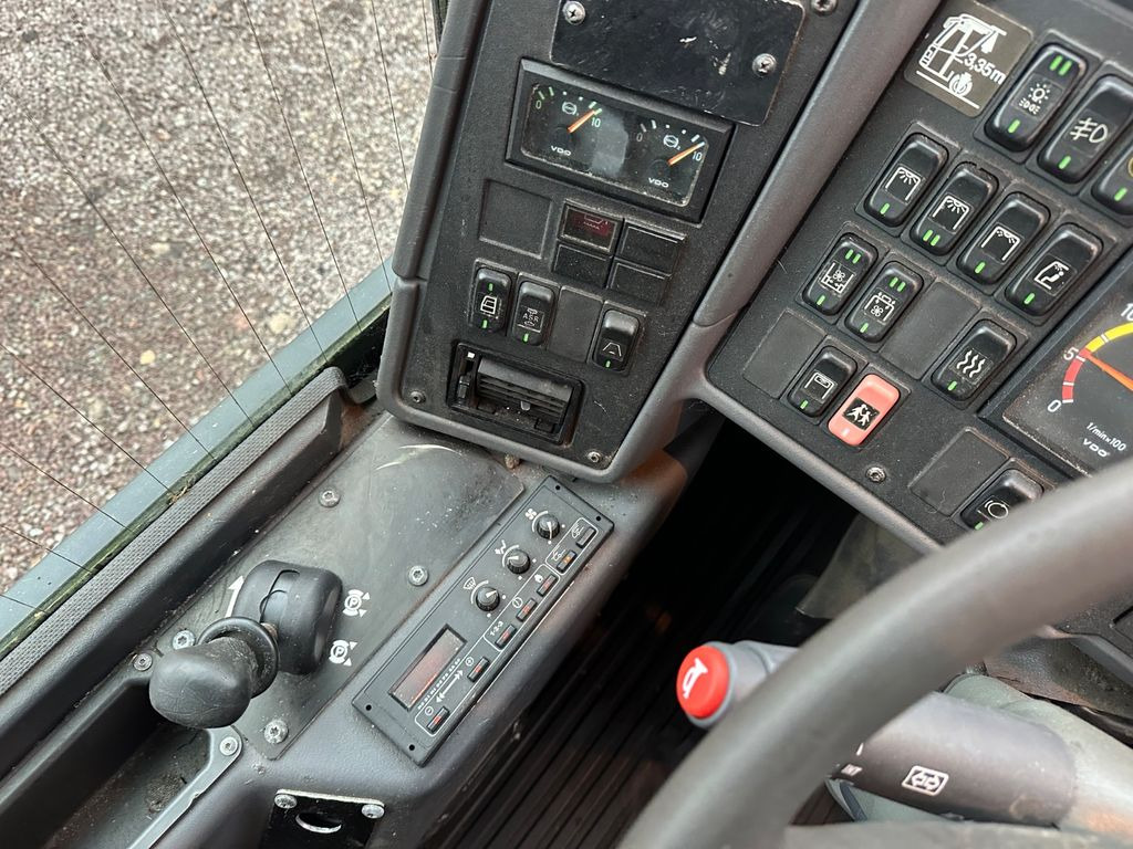Ônibus suburbano Mercedes-Benz O550 Integro: foto 14