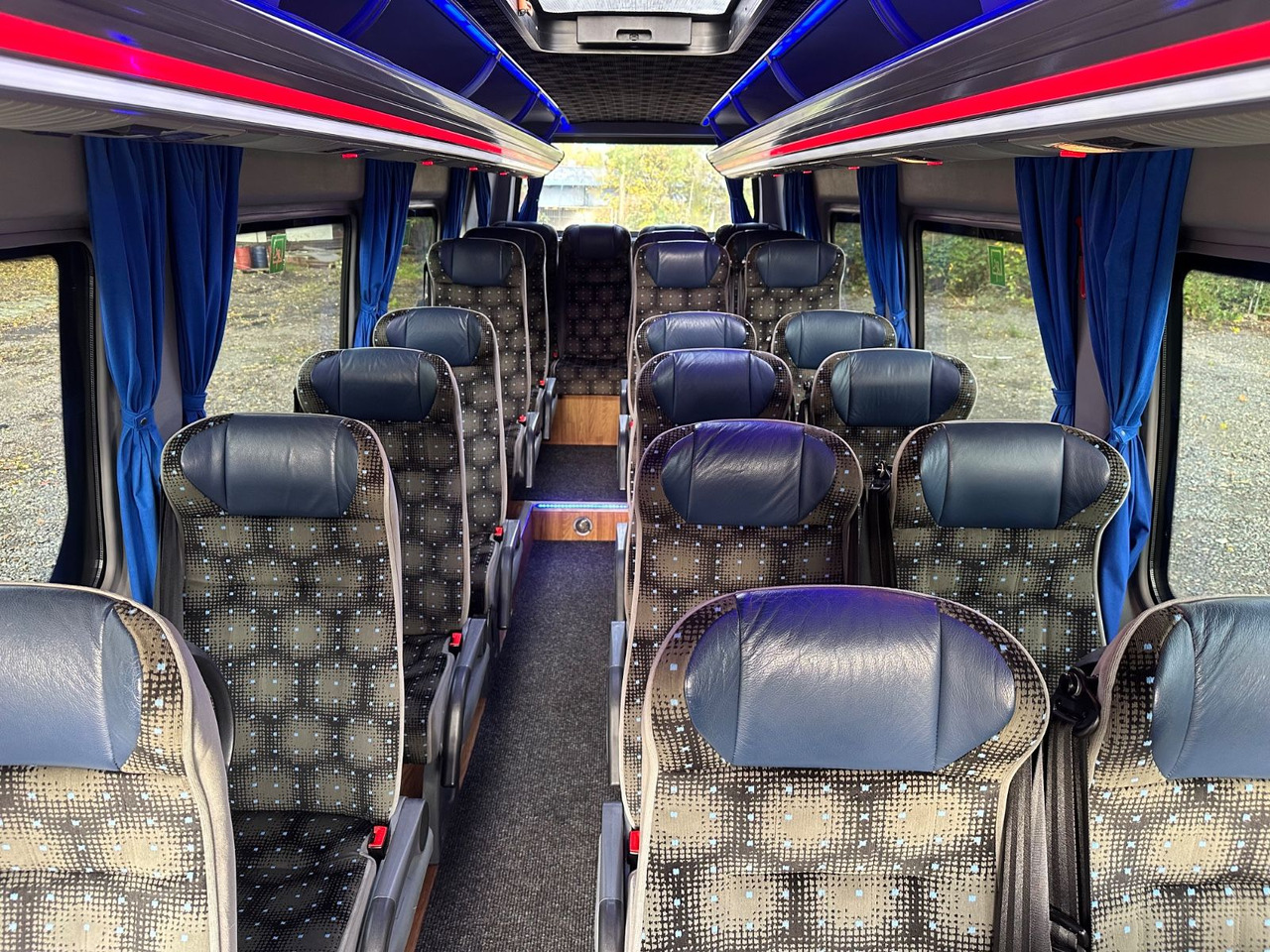 Mercedes-Benz Sprinter 516 CDi (DE*Klima*23 Reisesitze) - Minibus, Furgão de passageiros: foto 5 Mercedes-Benz Sprinter 516 CDi (DE*Klima*23 Reisesitze) - Minibus, Furgão de passageiros: foto 5