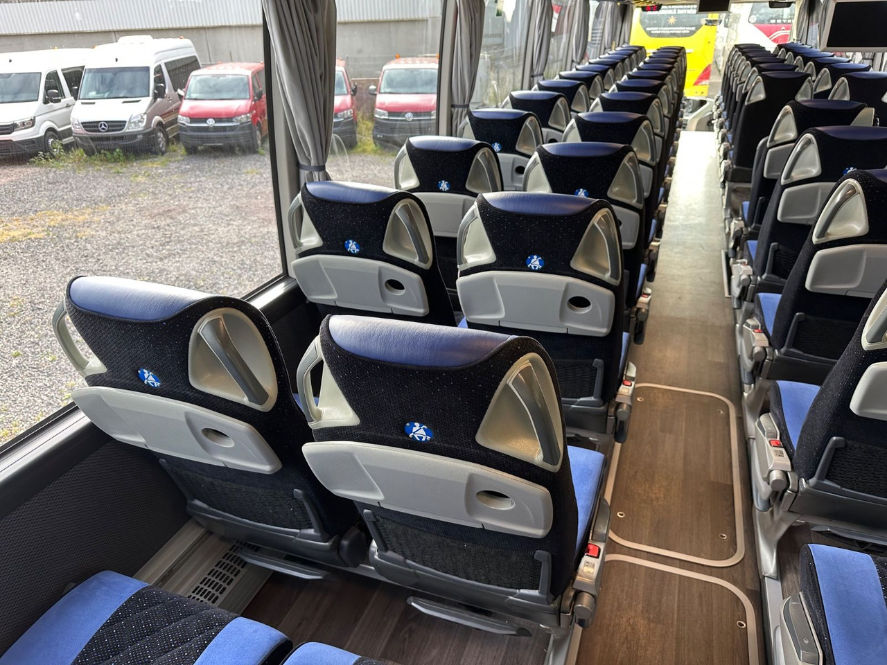 Locação financeira de  Mercedes-Benz Tourismo E 16 RHD-M/2A (wenig Km*TOP*61 Sitze) Mercedes-Benz Tourismo E 16 RHD-M/2A (wenig Km*TOP*61 Sitze): foto 21