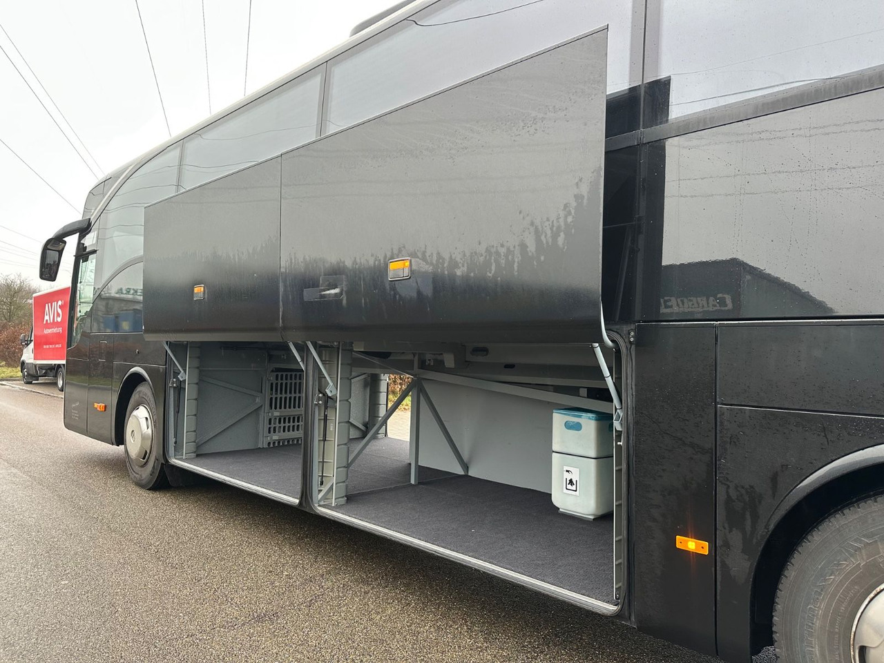 Mercedes-Benz Tourismo O350 15 RHD (205 tKm*DE*TOP) - Autocarro: foto 4 Mercedes-Benz Tourismo O350 15 RHD (205 tKm*DE*TOP) - Autocarro: foto 4