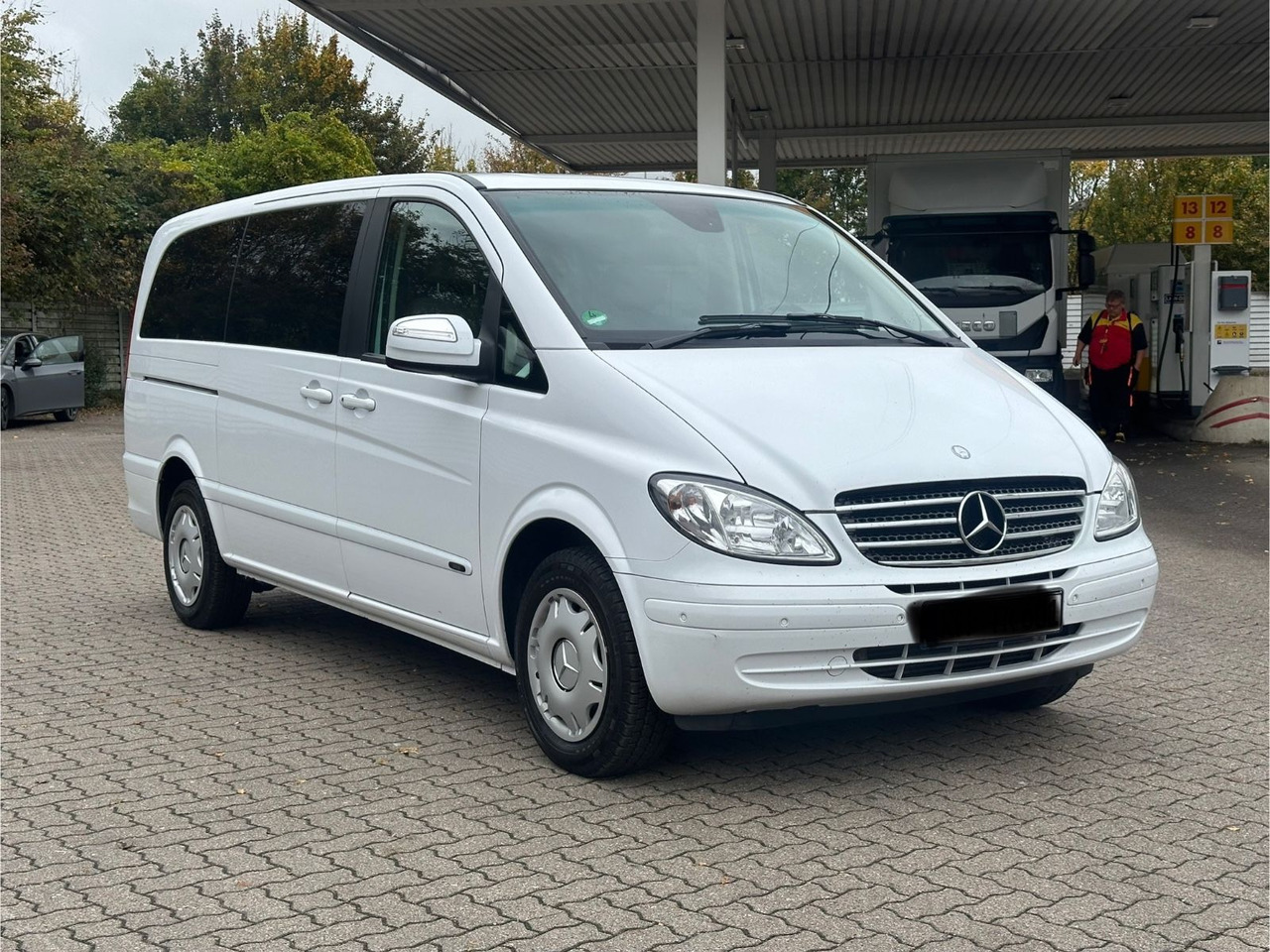Mercedes-Benz Viano 2.2 CDI AMBIENTE extralang (Autom*133 tKm) - Furgão de passageiros: foto 1 Mercedes-Benz Viano 2.2 CDI AMBIENTE extralang (Autom*133 tKm) - Furgão de passageiros: foto 1