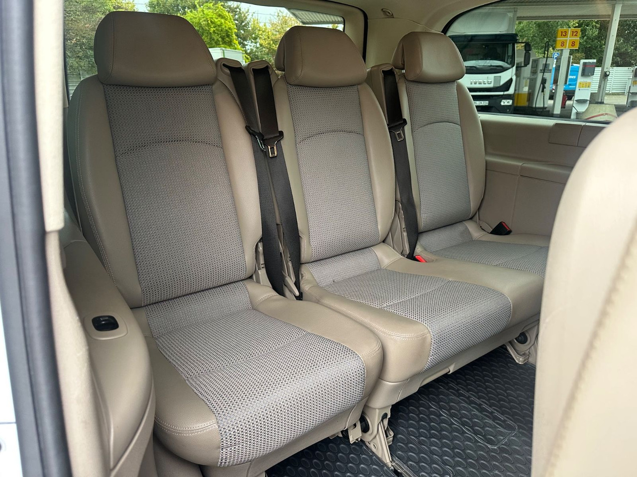 Mercedes-Benz Viano 2.2 CDI AMBIENTE extralang (Autom*133 tKm) - Furgão de passageiros: foto 4 Mercedes-Benz Viano 2.2 CDI AMBIENTE extralang (Autom*133 tKm) - Furgão de passageiros: foto 4