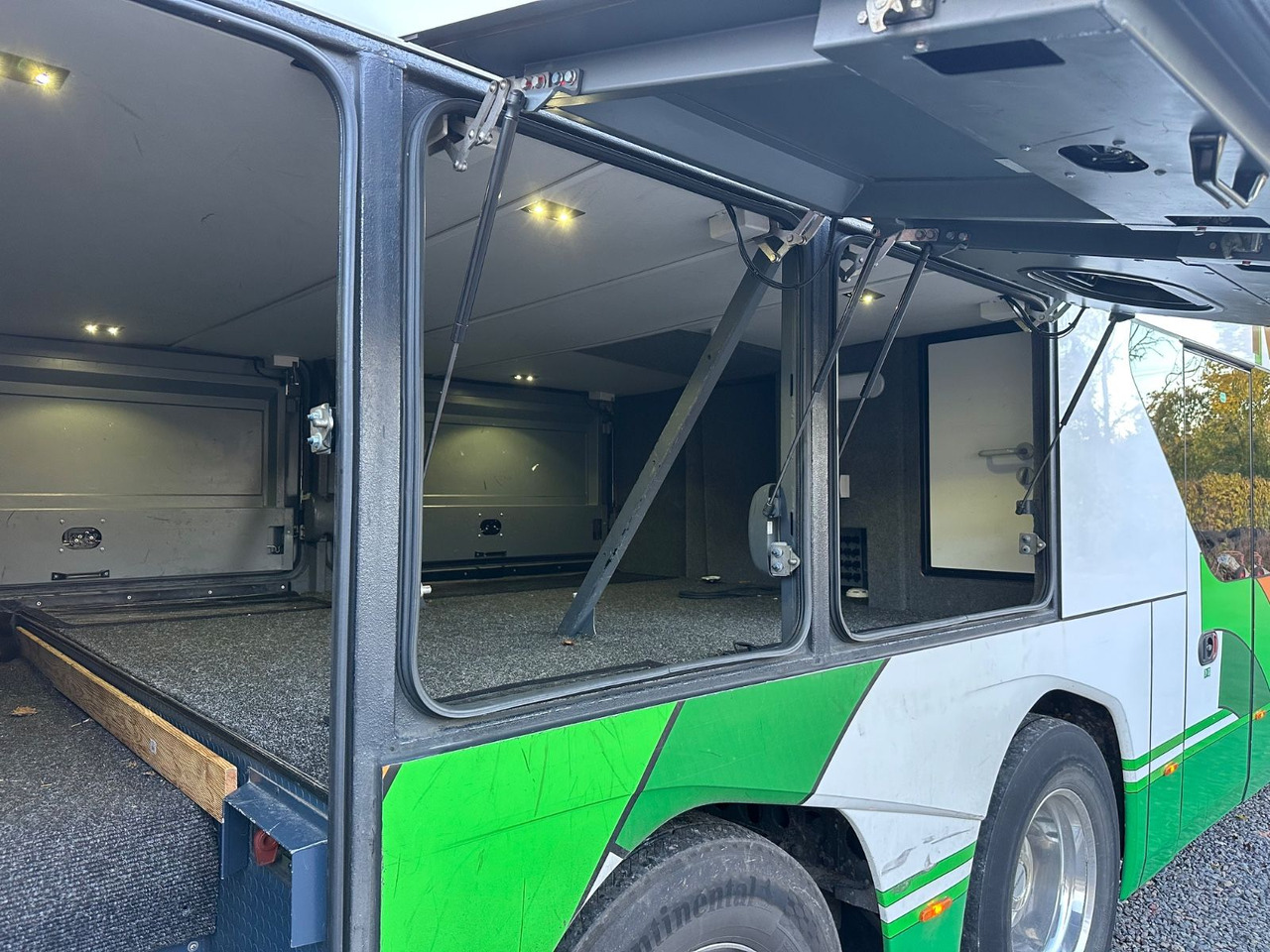 Neoplan P06 Skyliner L (78 Sitze*TOP*Panorama) - Ônibus panorâmico: foto 4 Neoplan P06 Skyliner L (78 Sitze*TOP*Panorama) - Ônibus panorâmico: foto 4