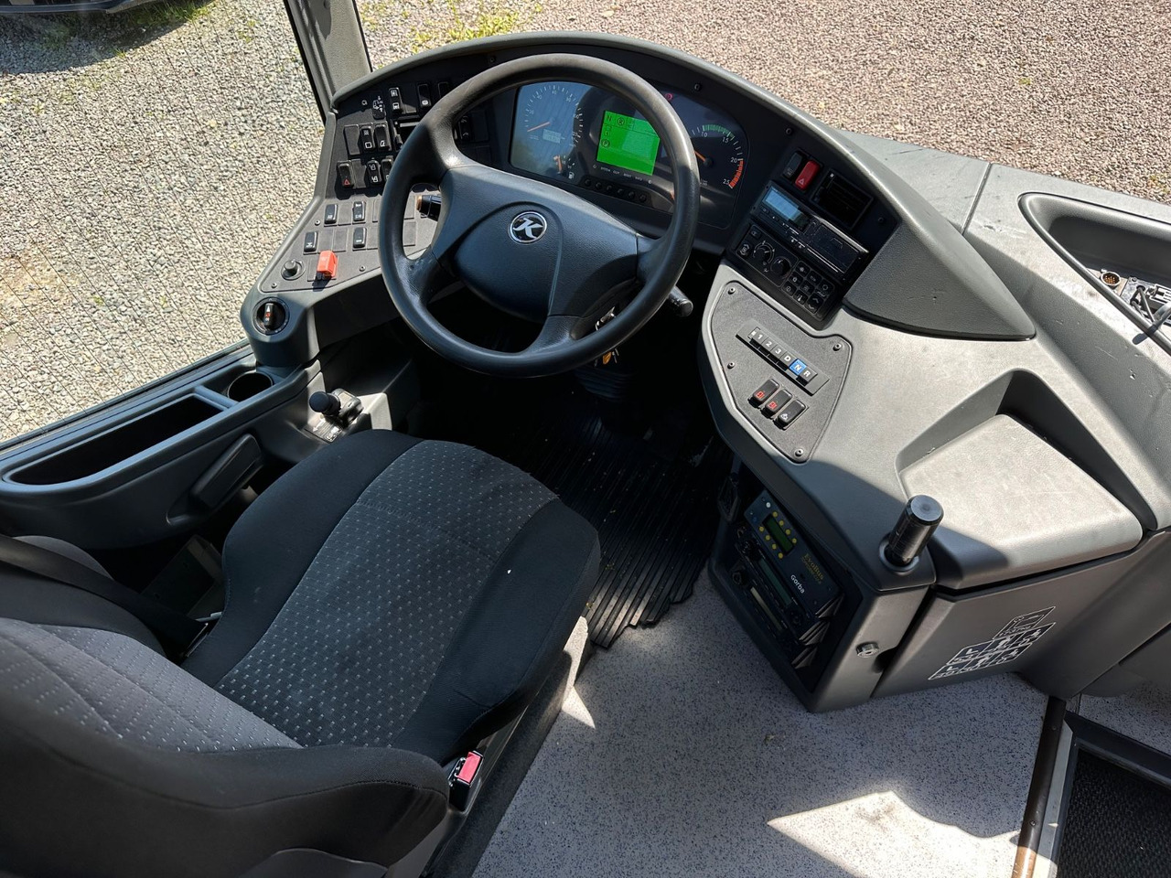 Setra S 415 UL (EEV*55 Sitze*TOP) - Ônibus suburbano: foto 5 Setra S 415 UL (EEV*55 Sitze*TOP) - Ônibus suburbano: foto 5