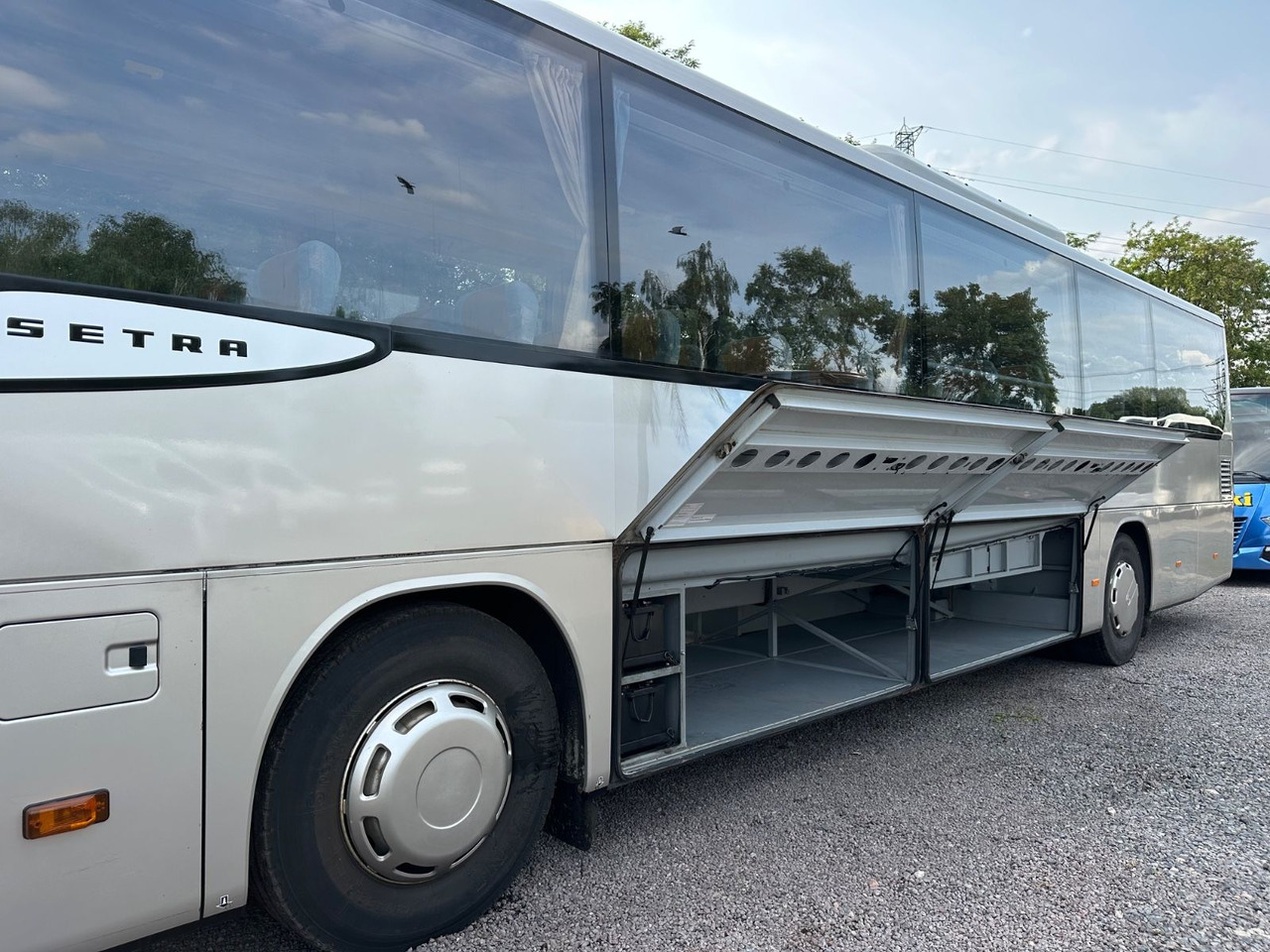 Setra S 415 UL GT (Motor neu*TOP) - Ônibus suburbano: foto 4 Setra S 415 UL GT (Motor neu*TOP) - Ônibus suburbano: foto 4