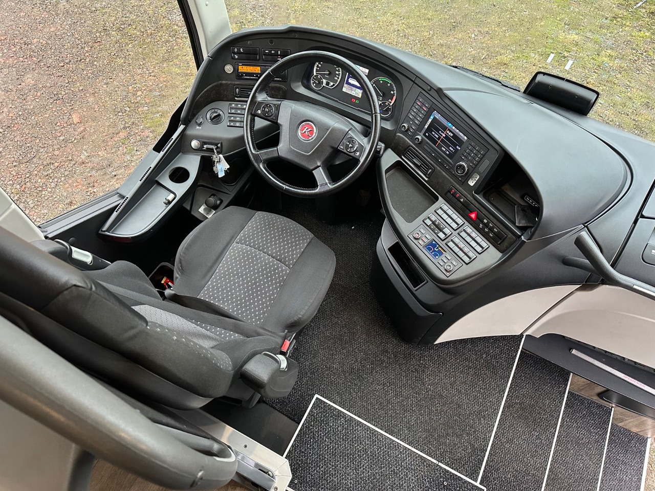 Setra S 515 HD (12.30 M*DE-Bus*TOP) - Autocarro: foto 5 Setra S 515 HD (12.30 M*DE-Bus*TOP) - Autocarro: foto 5