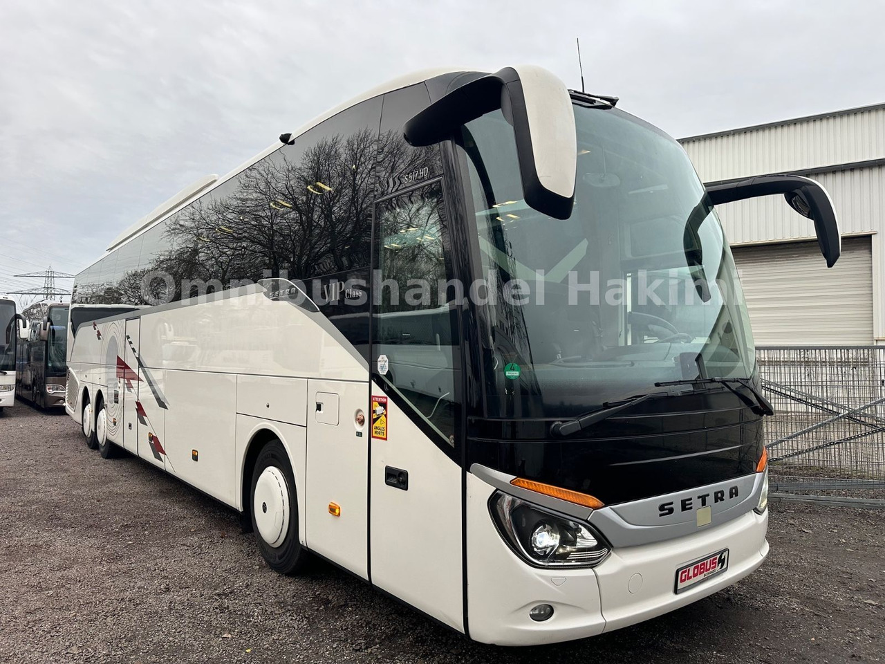 Setra S 517 HD (60 Sitze*Euro 6*DE-Bus) Setra S 517 HD (60 Sitze*Euro 6*DE-Bus) - Autocarro: foto 2 Setra S 517 HD (60 Sitze*Euro 6*DE-Bus) Setra S 517 HD (60 Sitze*Euro 6*DE-Bus) - Autocarro: foto 2