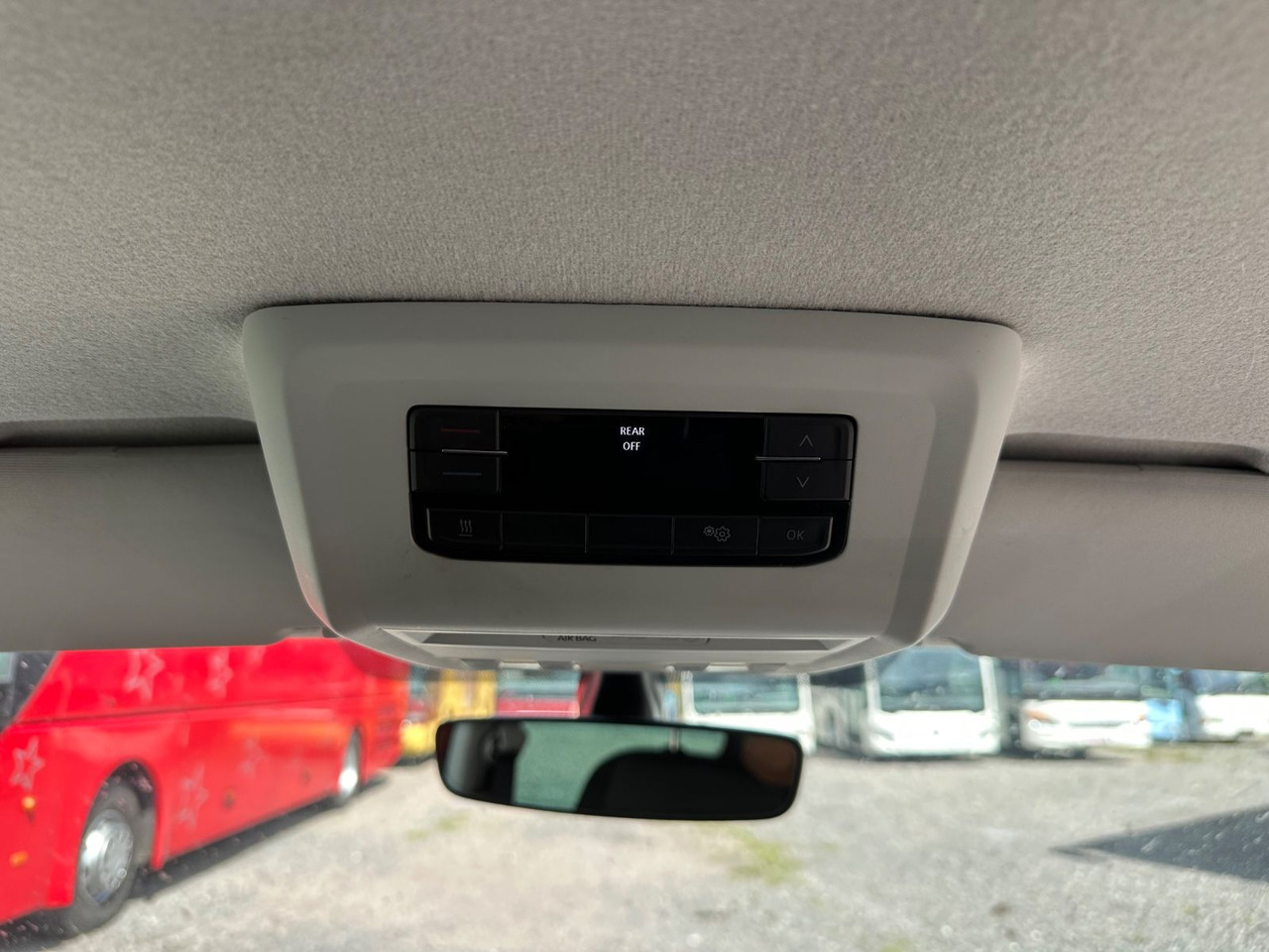 Locação financeira de  Volkswagen T6 Kombi (PDC Hi*ACC*StandHz*9 Sitzer*AC) Volkswagen T6 Kombi (PDC Hi*ACC*StandHz*9 Sitzer*AC): foto 14